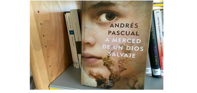 A merced de un dios salvaje